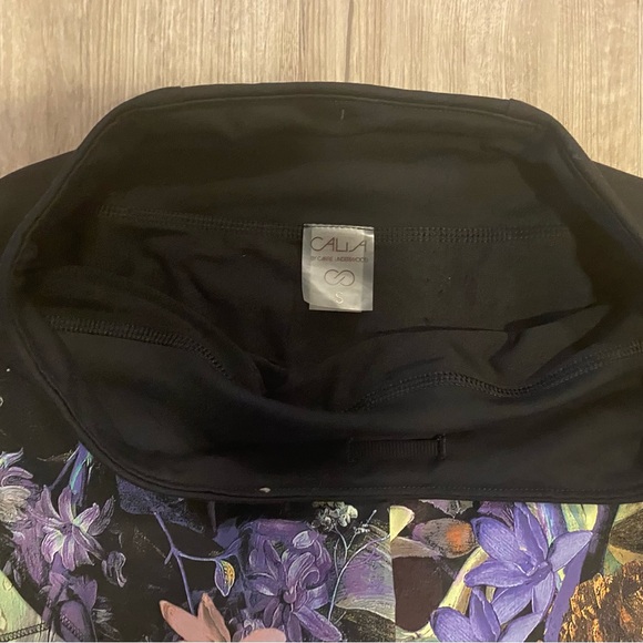 Excellent Condition Calia by Carrie Underwood Petal Hem floral Athletic Shorts S - Picture 9 of 9